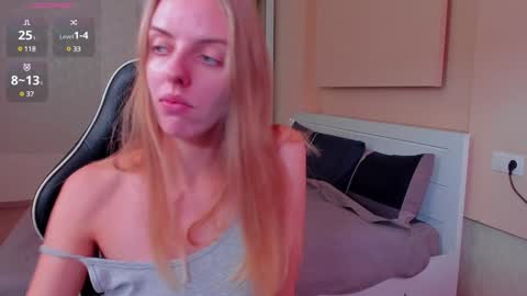 Snapshot of jam_cream chatting on January 26, 2025, 8:36 am Sofia online show from January 26, 2025, 8:36 am