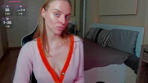 Snapshot of jam_cream chatting on February 25, 2025, 1:28 pm Sofia online show from February 25, 2025, 1:28 pm