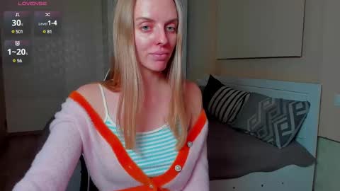 Snapshot of jam_cream chatting on March 3, 2025, 12:27 pm Sofia online show from March 3, 2025, 12:27 pm