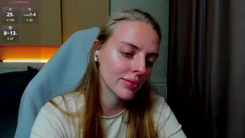 Snapshot of jam_cream chatting on November 14, 2025, 5:11 pm Sofia online show from November 14, 2025, 5:11 pm