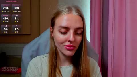 Snapshot of jam_cream chatting on November 26, 2025, 11:33 am Sofia online show from November 26, 2025, 11:33 am