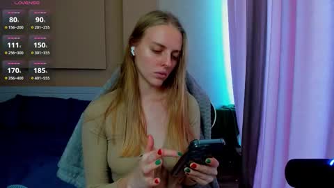 Snapshot of jam_cream chatting on December 20, 2025, 12:01 pm Sofia online show from December 20, 2025, 12:01 pm