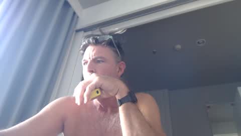 Snapshot of jam_on_it chatting on December 31, 2024, 2:40 am JAM online show from December 31, 2024, 2:40 am