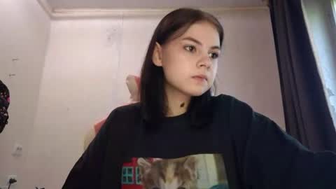 Mila online show from May 31, 2026, 5:15 am