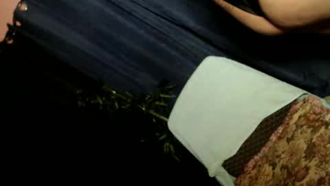 Snapshot of jamelahjuicesx chatting on December 4, 2025, 4:22 am Jamelahjuices online show from December 4, 2025, 4:22 am