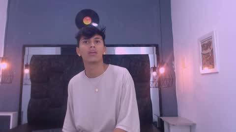 Snapshot of james_and_kenet chatting on March 2, 2026, 12:01 pm James y Kenet online show from March 2, 2026, 12:01 pm