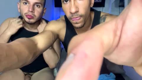 Snapshot of james_and_max chatting on March 7, 2025, 1:09 am james_and_max online show from March 7, 2025, 1:09 am