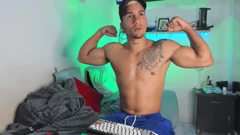 Snapshot of james_and_max chatting on February 5, 2026, 1:10 am james_and_max online show from February 5, 2026, 1:10 am