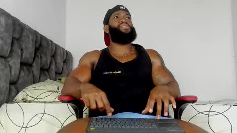 Snapshot of james_bbcmuscle chatting on October 1, 2025, 12:22 pm James BBC online show from October 1, 2025, 12:22 pm