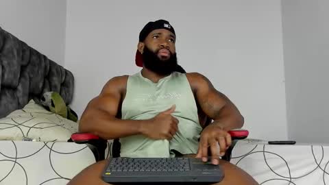 Snapshot of james_bbcmuscle chatting on November 4, 2025, 8:41 pm James BBC online show from November 4, 2025, 8:41 pm