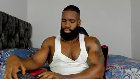 Snapshot of james_bbcmuscle chatting on November 14, 2025, 10:40 pm James BBC online show from November 14, 2025, 10:40 pm