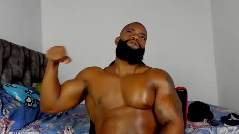 Snapshot of james_bbcmuscle chatting on November 21, 2025, 11:58 pm James BBC online show from November 21, 2025, 11:58 pm