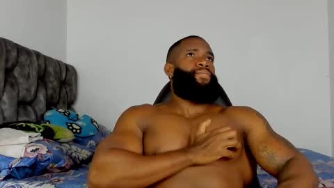 Snapshot of james_bbcmuscle chatting on December 4, 2025, 2:32 am James BBC online show from December 4, 2025, 2:32 am