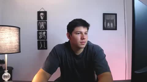 james_cr online show from October 24, 2025, 1:35 am