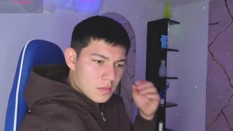 james_cr online show from May 11, 2026, 12:33 pm