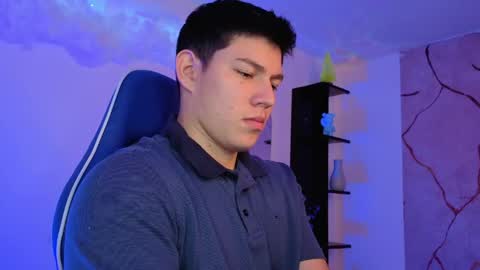 james_cr online show from May 18, 2026, 12:22 pm
