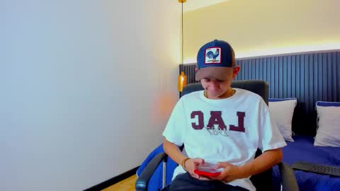 Snapshot of james_cute69 chatting on January 15, 2026, 2:16 am JAMES AND LILIE online show from January 15, 2026, 2:16 am