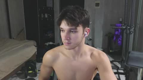 Snapshot of james_friends chatting on March 1, 2026, 11:51 pm James online show from March 1, 2026, 11:51 pm