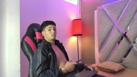 James Hill online show from November 7, 2025, 3:50 am