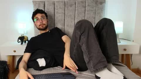 Snapshot of james_potter_ chatting on February 3, 2026, 6:35 pm James Potter online show from February 3, 2026, 6:35 pm