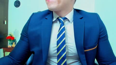 Snapshot of james_thick1 chatting on December 9, 2024, 8:44 pm James online show from December 9, 2024, 8:44 pm