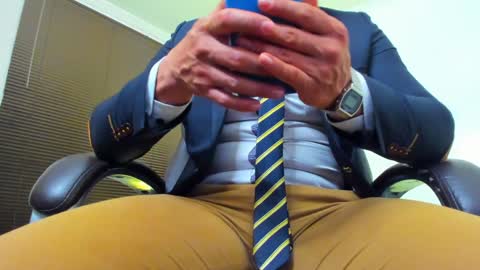 Snapshot of james_thick1 chatting on January 11, 2025, 9:46 pm James online show from January 11, 2025, 9:46 pm