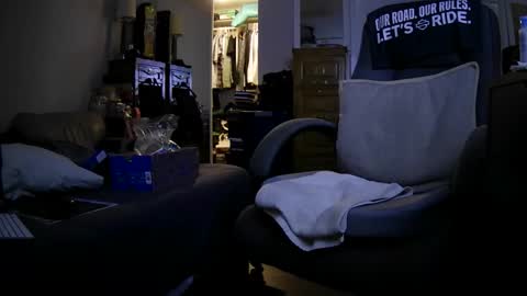 Snapshot of jamesbondage_0069 chatting on February 11, 2026, 3:22 am James Bondage online show from February 11, 2026, 3:22 am