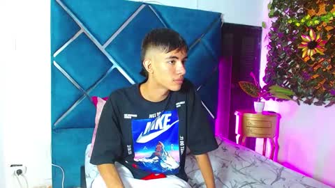 James online show from November 17, 2025, 7:08 pm