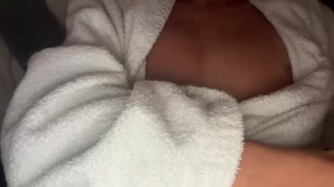 Snapshot of jamesdean0101 chatting on December 17, 2025, 2:34 pm jamesdean0101 online show from December 17, 2025, 2:34 pm