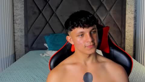 Snapshot of jamesgolden_ chatting on March 12, 2025, 3:29 pm jamesgolden_ online show from March 12, 2025, 3:29 pm