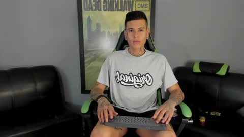 Snapshot of jamesinked_ chatting on December 28, 2024, 6:50 pm Jamesinked online show from December 28, 2024, 6:50 pm