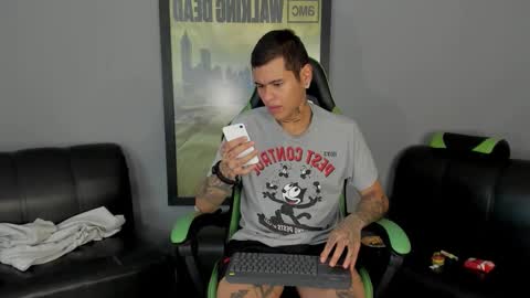 Snapshot of jamesinked_ chatting on January 27, 2025, 4:54 pm Jamesinked online show from January 27, 2025, 4:54 pm