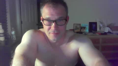 jamesjewels online show from November 5, 2025, 2:22 am