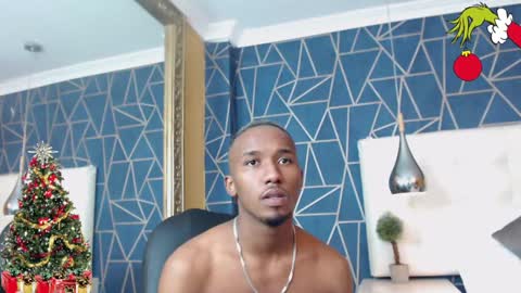 Snapshot of jamesparck chatting on December 24, 2024, 2:01 pm James online show from December 24, 2024, 2:01 pm