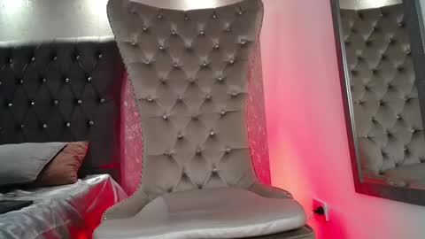 Snapshot of jamess_blake chatting on September 18, 2025, 12:12 am James online show from September 18, 2025, 12:12 am