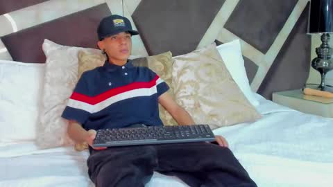 Snapshot of jamess_ford chatting on January 17, 2025, 6:23 pm jamess_ford online show from January 17, 2025, 6:23 pm