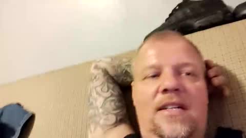 jamestammy2025williams online show from December 17, 2025, 1:22 am