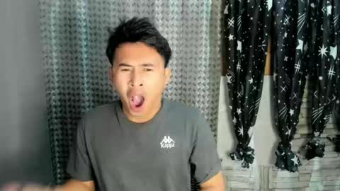 jamesthebigcockxxx online show from May 17, 2026, 10:39 pm
