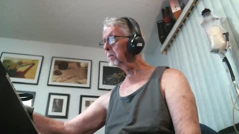 james age 75 online show from December 4, 2025, 11:57 pm