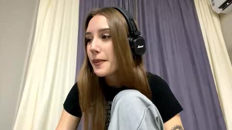 Snapshot of jamestica chatting on September 11, 2025, 7:14 pm Milena online show from September 11, 2025, 7:14 pm