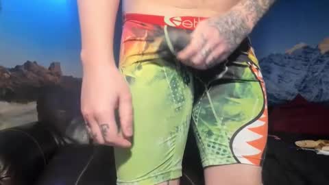 Snapshot of jamiejordan93 chatting on December 6, 2024, 10:19 pm OF - Jamiejordans online show from December 6, 2024, 10:19 pm