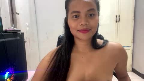 layslutty online show from April 6, 2026, 9:54 am
