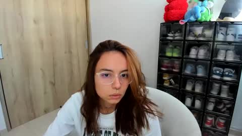 Snapshot of jane_ady chatting on December 18, 2024, 3:11 pm jane_ady online show from December 18, 2024, 3:11 pm