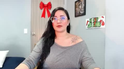 Snapshot of jane_and_paul1 chatting on December 14, 2025, 1:11 am online show from December 14, 2025, 1:11 am