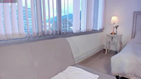 Snapshot of jane_es chatting on December 17, 2024, 1:49 pm JANE online show from December 17, 2024, 1:49 pm