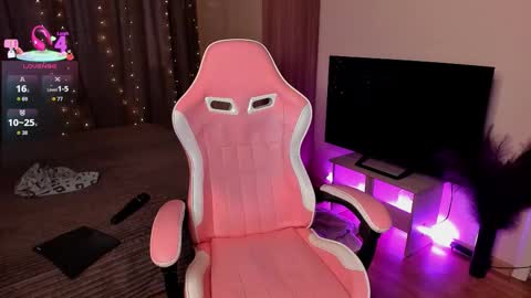 Snapshot of jane_paws chatting on October 14, 2025, 1:28 am Jane online show from October 14, 2025, 1:28 am