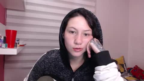 Snapshot of jane_r chatting on October 25, 2025, 12:07 am Jane online show from October 25, 2025, 12:07 am