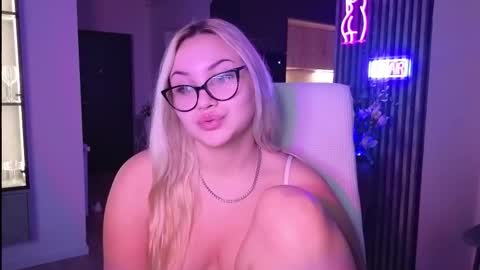 Jane online show from November 18, 2025, 1:11 am