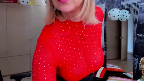 Snapshot of janeturner chatting on June 30, 2026, 12:39 pm JANE TURNER MILF online show from June 30, 2026, 12:39 pm