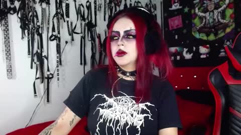 Snapshot of janna_ink chatting on December 23, 2024, 2:45 am online show from December 23, 2024, 2:45 am